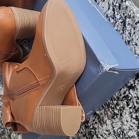 Ladies Boits - Picture 4 of 6